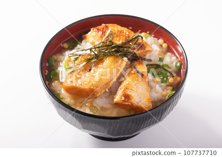 銀鮭魚茶泡飯外皮酥脆 107737710