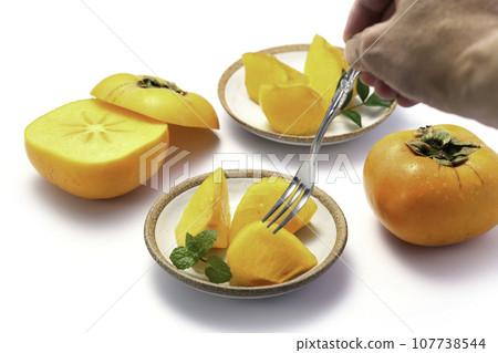 Very sweet autumn taste Persimmon fruit (white background) Persimmon fruit 107738544