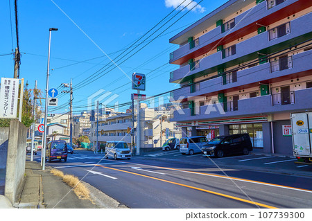 Looking east (Takaishi 3-chome, etc.) from the Tsukuido intersection between 1-24 Takaishi and Yurioka 1-chome, Asao-ku, Kawasaki City Looking east (Takaishi 3-chome, etc.) from the Tsukuido intersection between 1-24 Takaishi and Yurioka 1-chome, Asao-ku, Kawasaki City 107739300