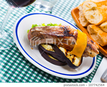 Juicy baked pork rib Juicy baked pork rib 107742564
