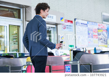 年輕人自動檢票機攝影合作“京王電鐵株式會社” 107743921