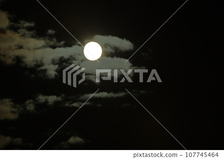 北斗市白州町，月齡13.1，閃耀在雲間，九月的小望月 107745464