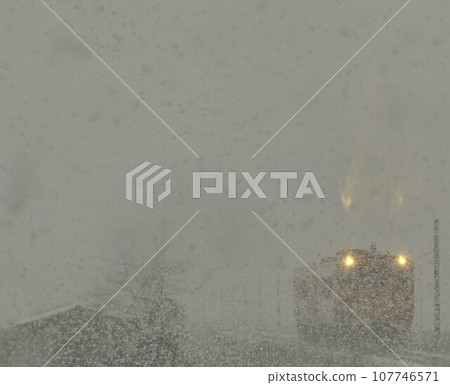火車在雪地裡跑 火車在雪地裡跑 107746571