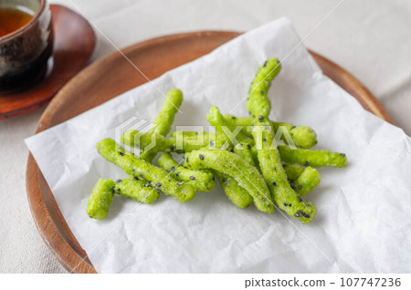 Wasabi fried karinto Wasabi fried karinto 107747236