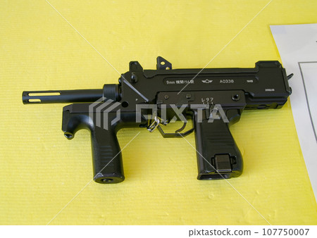 航空自衛隊衝鋒槍展出 107750007