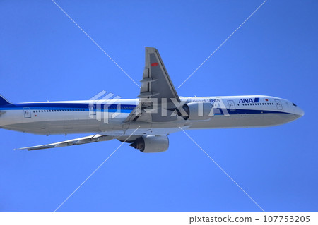 客機起降畫面 107753205