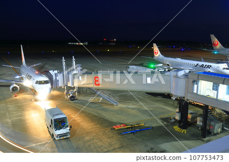 [Kagoshima Prefecture] Night view seen from the shuttle deck of Kagoshima Airport (Sola Stage) 107753473