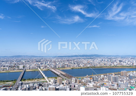 [大阪]從梅田藍天大廈展望台眺望的景色[城市景觀] 107755329