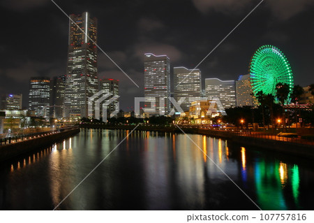 [Yokohama] Night view 107757816