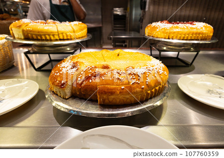 Bread in a large cruise ship restaurant Bread in a large cruise ship restaurant 107760359