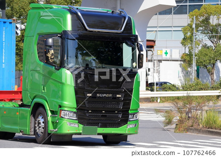 Trailer truck image 107762466