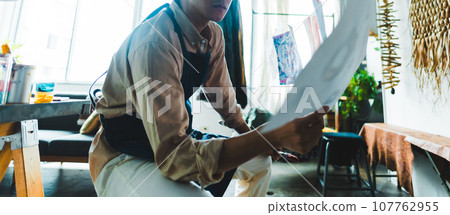 Male portrait　 107762955