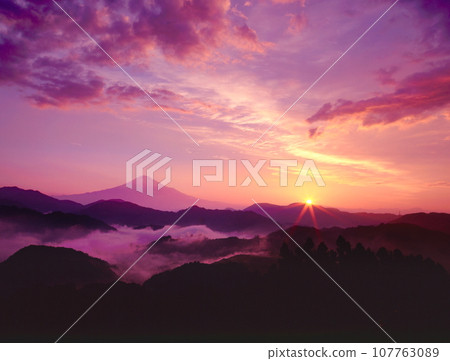 Mt. Fuji at dawn floating in a sea of clouds at Yoshiwara, Shimizu Ward, Shizuoka City, Shizuoka Prefecture 107763089