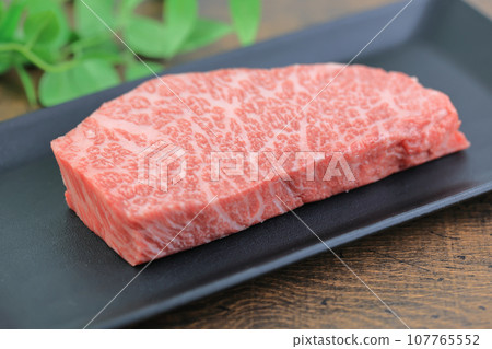 Omi beef (zabuton) steak 107765552