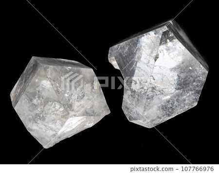 Apophyllite point (fisheye) 107766976