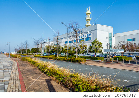 [Urban landscape of Kanagawa] Urban landscape around Minato Mirai (Yokohama Maritime Disaster Prevention Base) 107767318