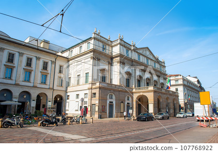La Scala opera La Scala opera 107768922