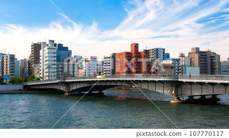 Ryogoku Bridge over the Sumida River in Tokyo 107770117