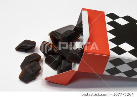 Salmiakki, a black candy that has long been loved in Scandinavian countries (Finland, Sweden, Denmark, Norway, etc.) 107775264