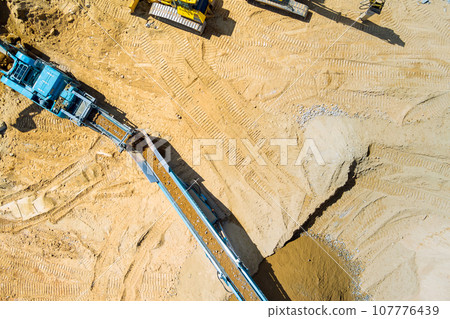 Granite grinding machine using gravel quarrying equipment for stone work Granite grinding machine using gravel quarrying equipment for stone work 107776439