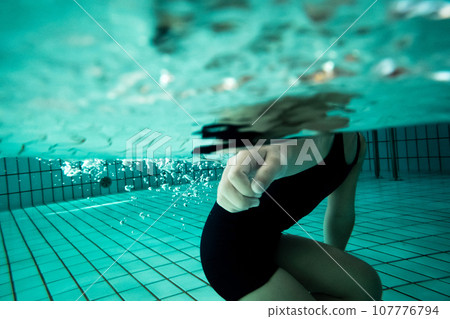 swimming, younger, girl 107776794