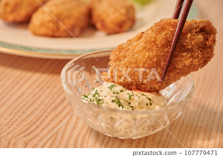 炸蠔、西餐、筷子 炸蠔、西餐、筷子 107779471