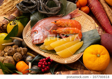 Images of luxurious New Year's food (1) Images of luxurious New Year's food (1) 107780818