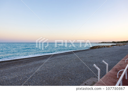 法國尼斯的早晨地中海景觀 107780867