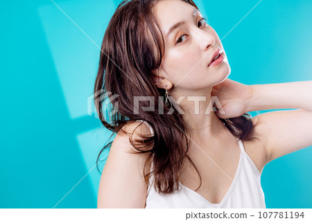 年輕女性的美麗 107781194