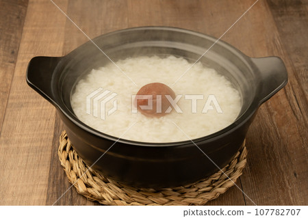 稀飯、酸梅 稀飯、酸梅 107782707