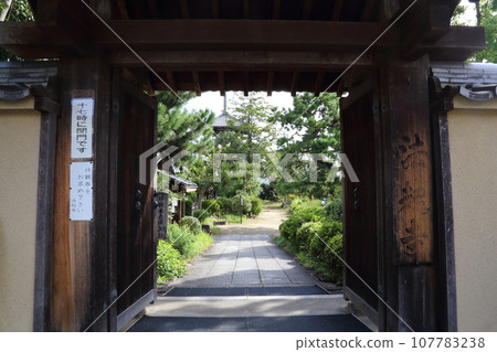 法喜寺西門【奈良縣斑鳩町】 107783238