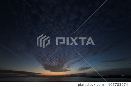 港口黃昏，有捲積雲，秋天，超廣角，基於天空，231004pm 107783974