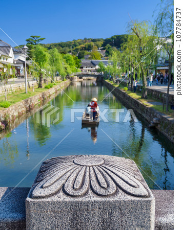 Okayama Kurashiki Bikan Historical Quarter_Spectacular view of the Kurashiki River from Imabashi Okayama Kurashiki Bikan Historical Quarter_Spectacular view of the Kurashiki River from Imabashi 107784737