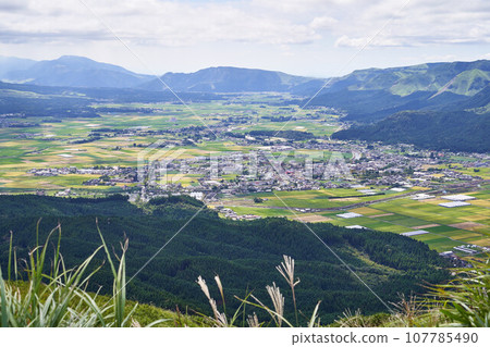 View from Aso Daikanbo, Kumamoto Prefecture View from Aso Daikanbo, Kumamoto Prefecture 107785490