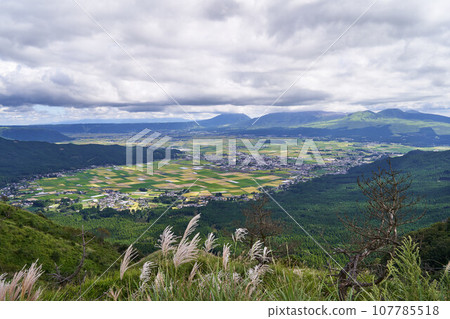 View from Aso Skyline Observatory, Kumamoto Prefecture View from Aso Skyline Observatory, Kumamoto Prefecture 107785518