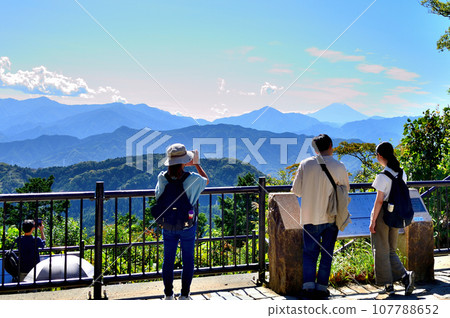 Mt. Takao mountain climbing route 1 scenery 107788652