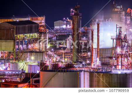 和歌山縣有田市初島佐藤町（東燃綜合工廠夜景） 107790959