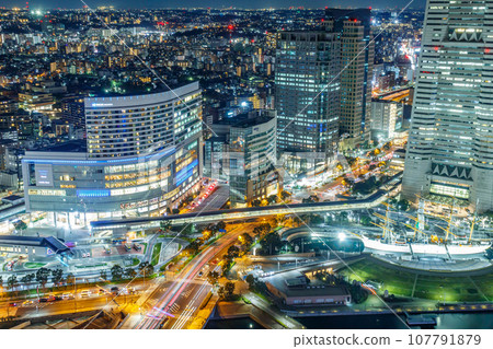 [Urban landscape of Kanagawa] Night view of the city around Yokohama Minato Mirai 107791879