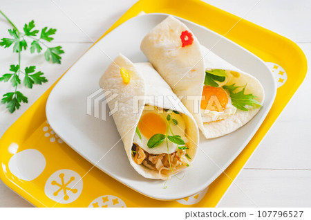 切里巴什蘿蔔蛋捲三明治 107796527