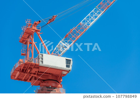 藍天和塔吊 107798849