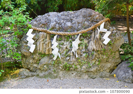Kyoto Shimogamo Shrine (Kamo Miso Shrine) Ripple stones 107800090