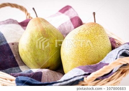 Senryo pear None Autumn fruit from Hokkaido 1 Senryo pear None Autumn fruit from Hokkaido 1 107800883