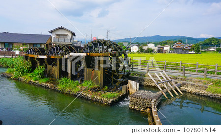 Triple water wheel in Asakura City, Fukuoka Prefecture Triple water wheel in Asakura City, Fukuoka Prefecture 107801514