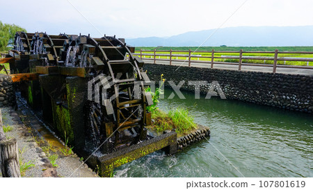 Triple water wheel in Asakura City, Fukuoka Prefecture Triple water wheel in Asakura City, Fukuoka Prefecture 107801619