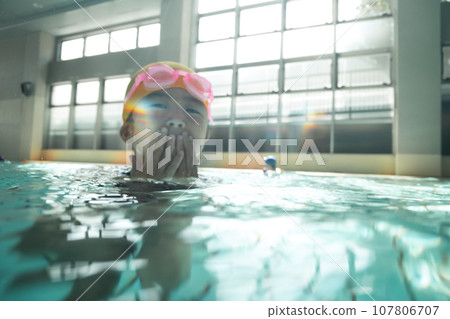 5 years old pool 107806707