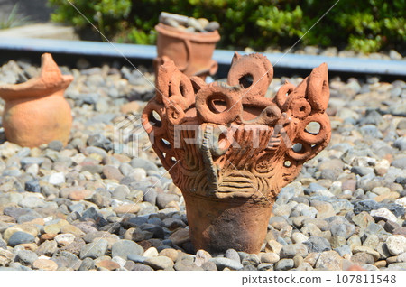Jomon pottery (reproduction) (Iwajuku Ruins/Midori City, Gunma Prefecture) 107811548