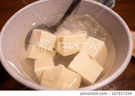 Very delicious Japanese cold tofu 107817294