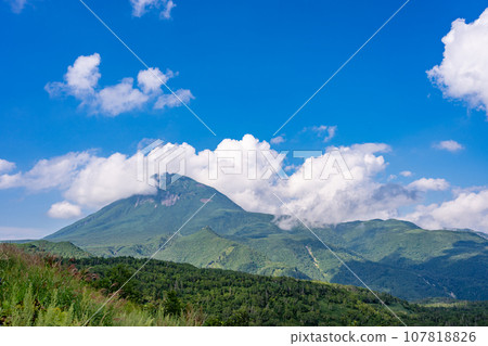 Usudake/Shiretoko National Park, the highest mountain on the Shiretoko Peninsula, Shiretoko Pass 107818826