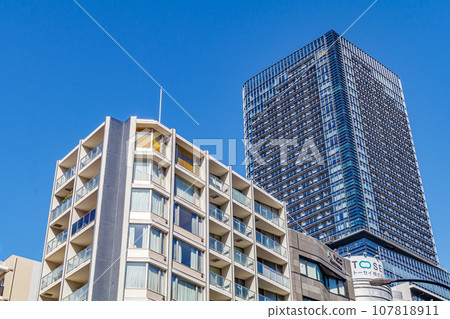 [Urban landscape of Tokyo] Urban landscape around Ochanomizu Water Terrace 107818911