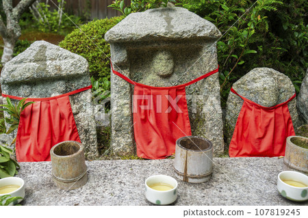 Hosenin Jizo statue (Ohara, Sakyo Ward, Kyoto City) Hosenin Jizo statue (Ohara, Sakyo Ward, Kyoto City) 107819245